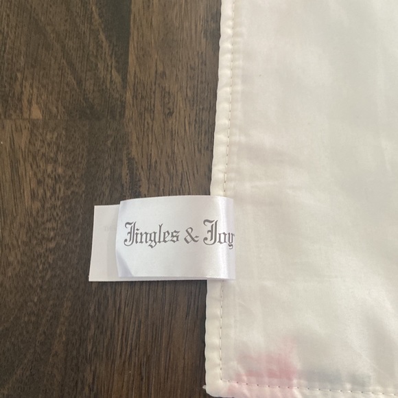 6 Jingles & Joy Christmas placemats like new! Red and green buttons and ribbon - Picture 8 of 17